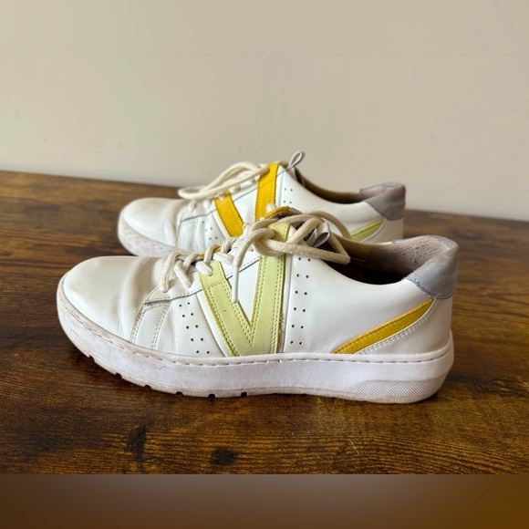 Vionic Simasa Sneakers Leather Casual Shoes - Women’s Size 7 - Picture 1 of 12